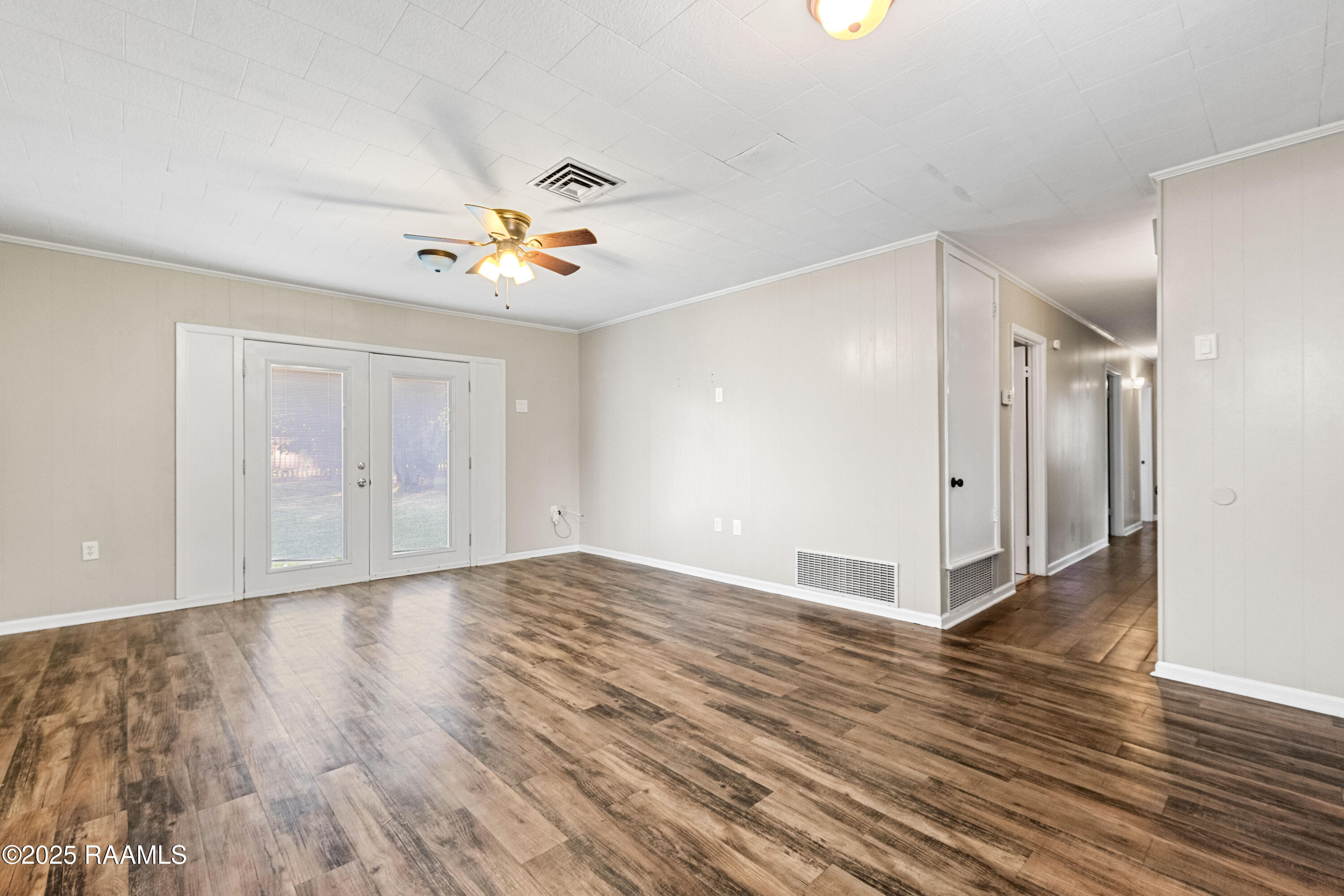 1208 Hugh Wallis Road South Lafayette, LA 70508 - Photo 4 of 28 1208SHughWallis-19