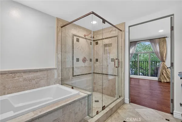 $1,125,000 | 4301 Los Feliz, Unit 12, Los Angeles, CA 90027