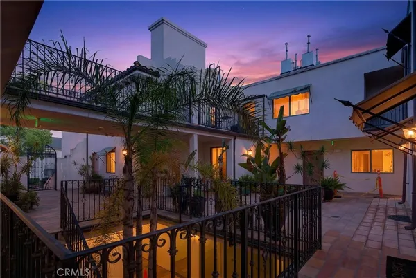 $1,125,000 | 4301 Los Feliz, Unit 12, Los Angeles, CA 90027
