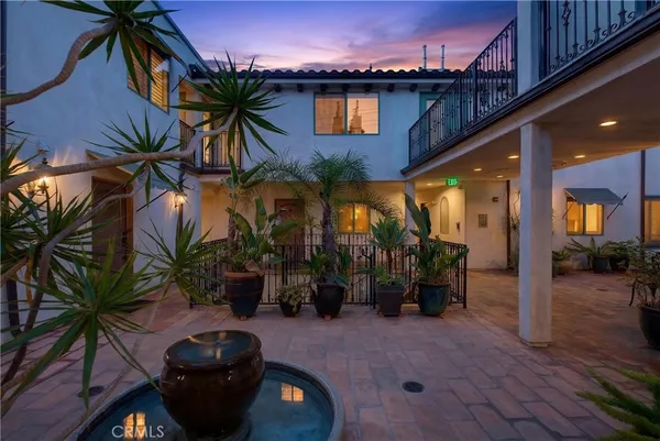 $1,125,000 | 4301 Los Feliz, Unit 12, Los Angeles, CA 90027
