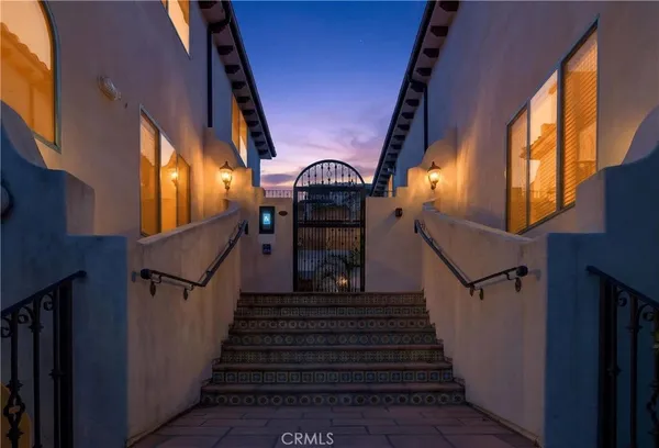 $1,125,000 | 4301 Los Feliz, Unit 12, Los Angeles, CA 90027