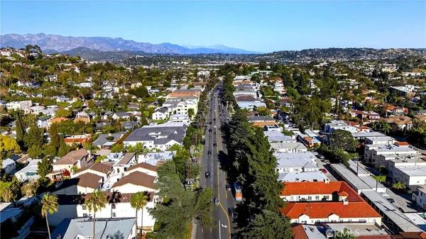 $1,125,000 | 4301 Los Feliz, Unit 12, Los Angeles, CA 90027