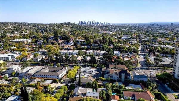 $1,125,000 | 4301 Los Feliz, Unit 12, Los Angeles, CA 90027