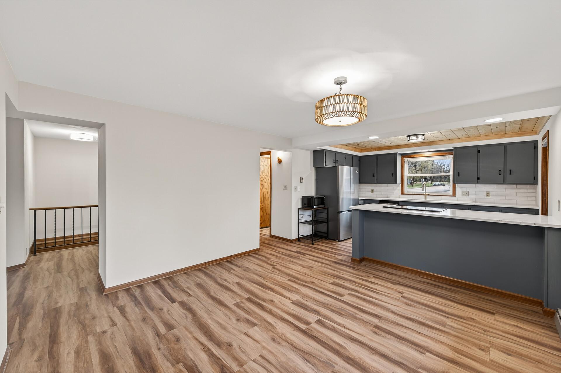 433 7th Street South Hudson, WI 54016 - Photo 4 of 32