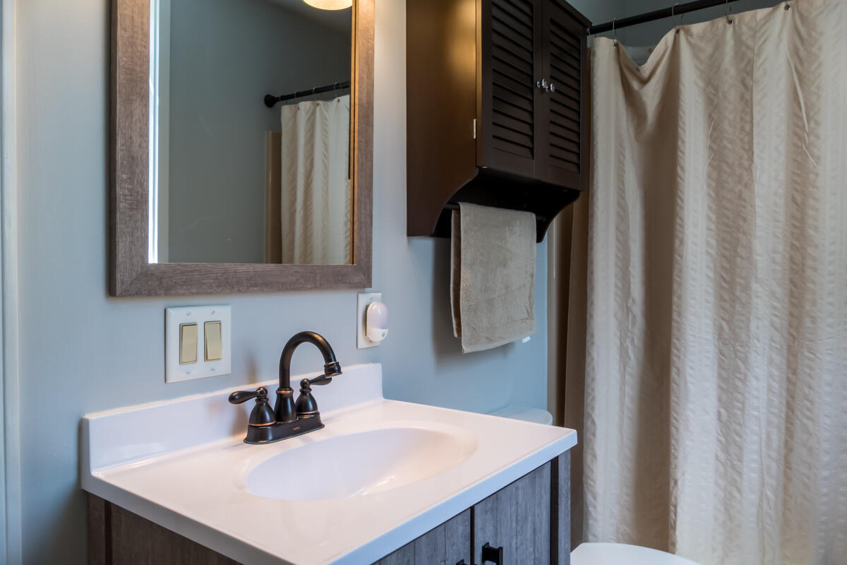10 Radley Road Freeport, ME 04032 - Photo 21 of 44 23-Primary suite (5 of 6)