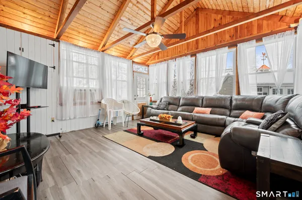 $685,000 | 278 Thompsonville Road, Suffield, CT 06078