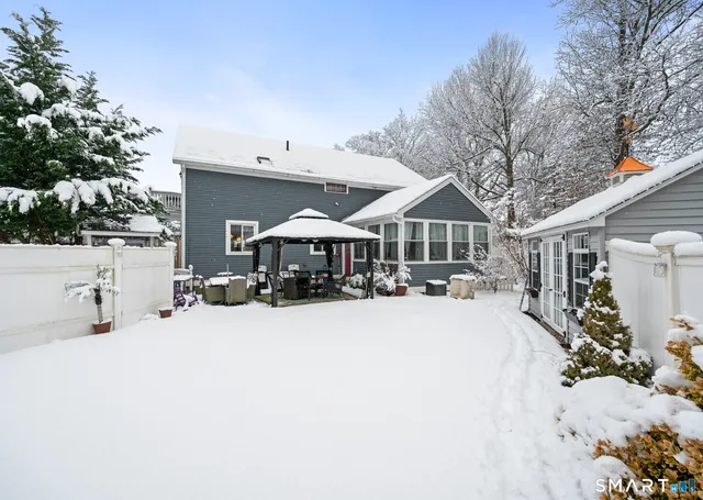 $700,000 | 278 Thompsonville Road, Suffield, CT 06078