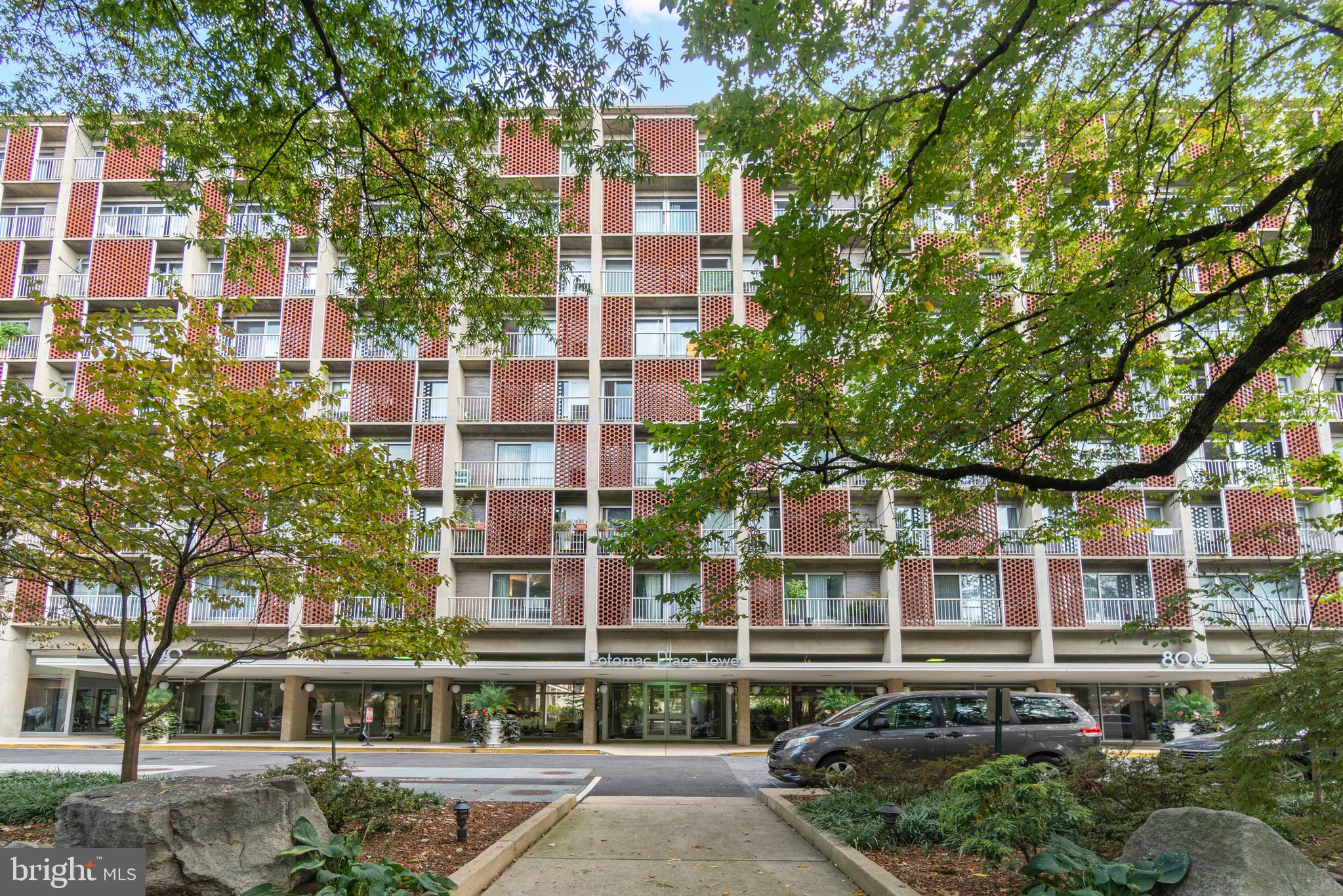 800 4th Street Southwest, Unit N805 Washington, DC 20024 - Photo 2 of 35