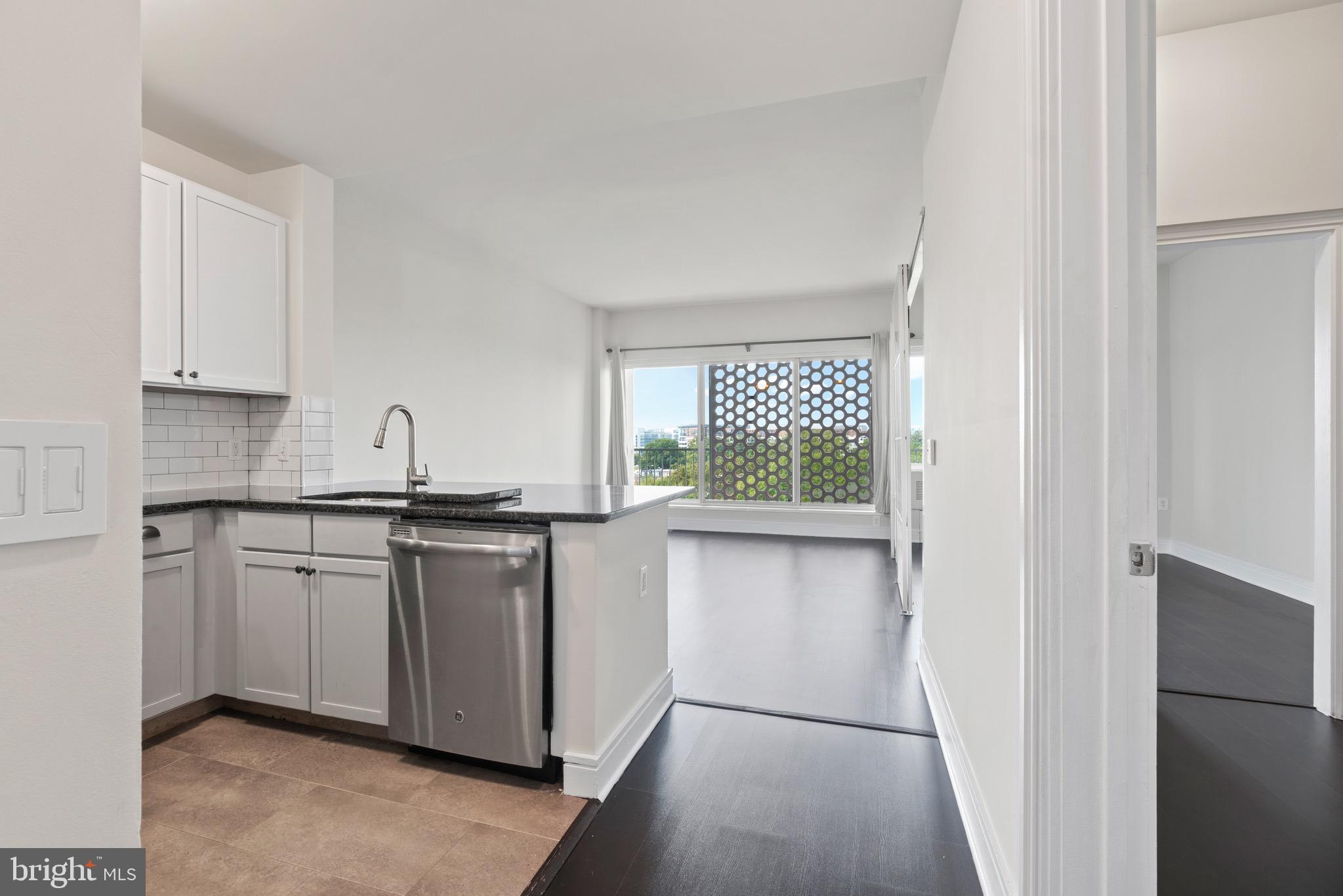 800 4th Street Southwest, Unit N805 Washington, DC 20024 - Photo 3 of 35