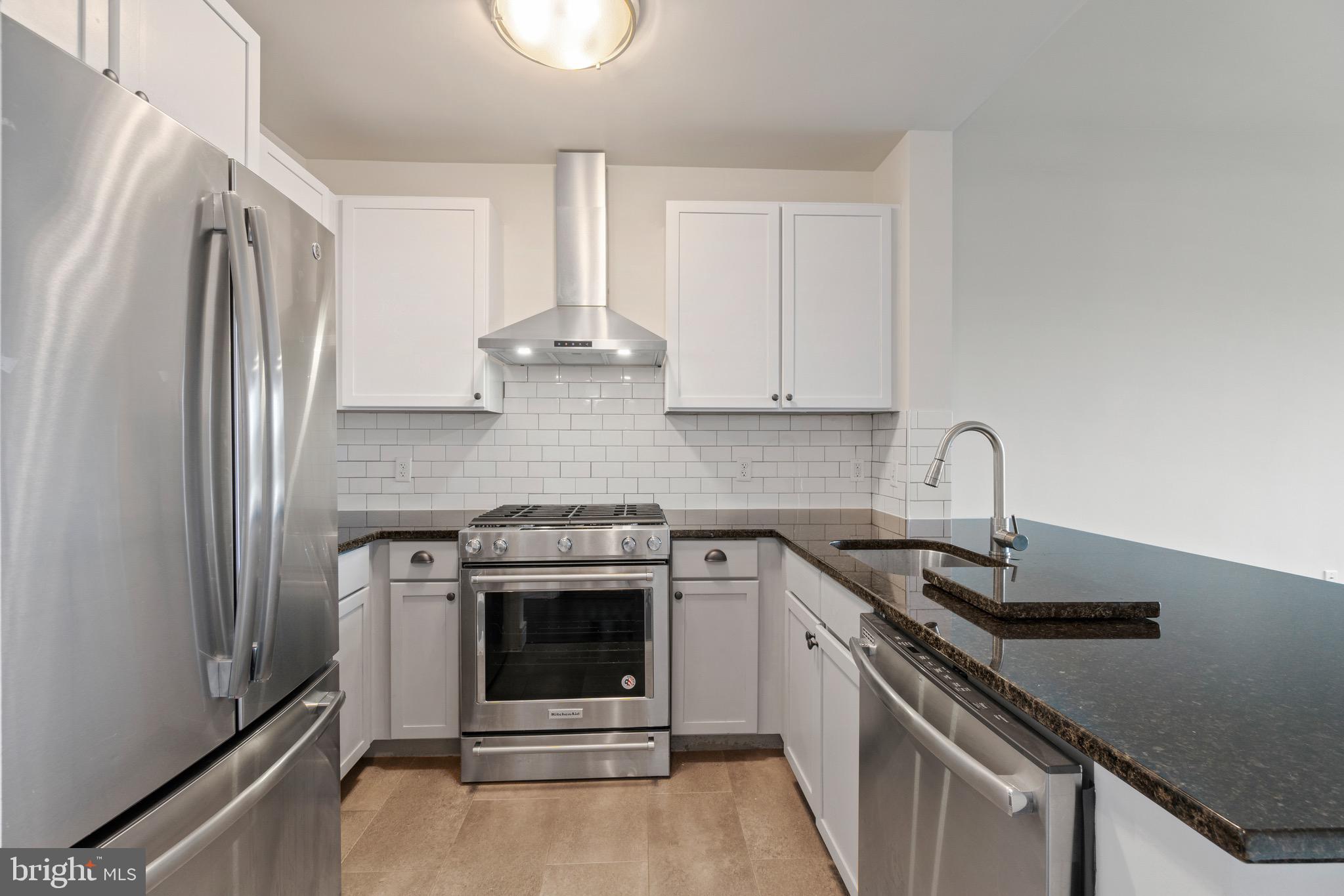 800 4th Street Southwest, Unit N805 Washington, DC 20024 - Photo 4 of 35