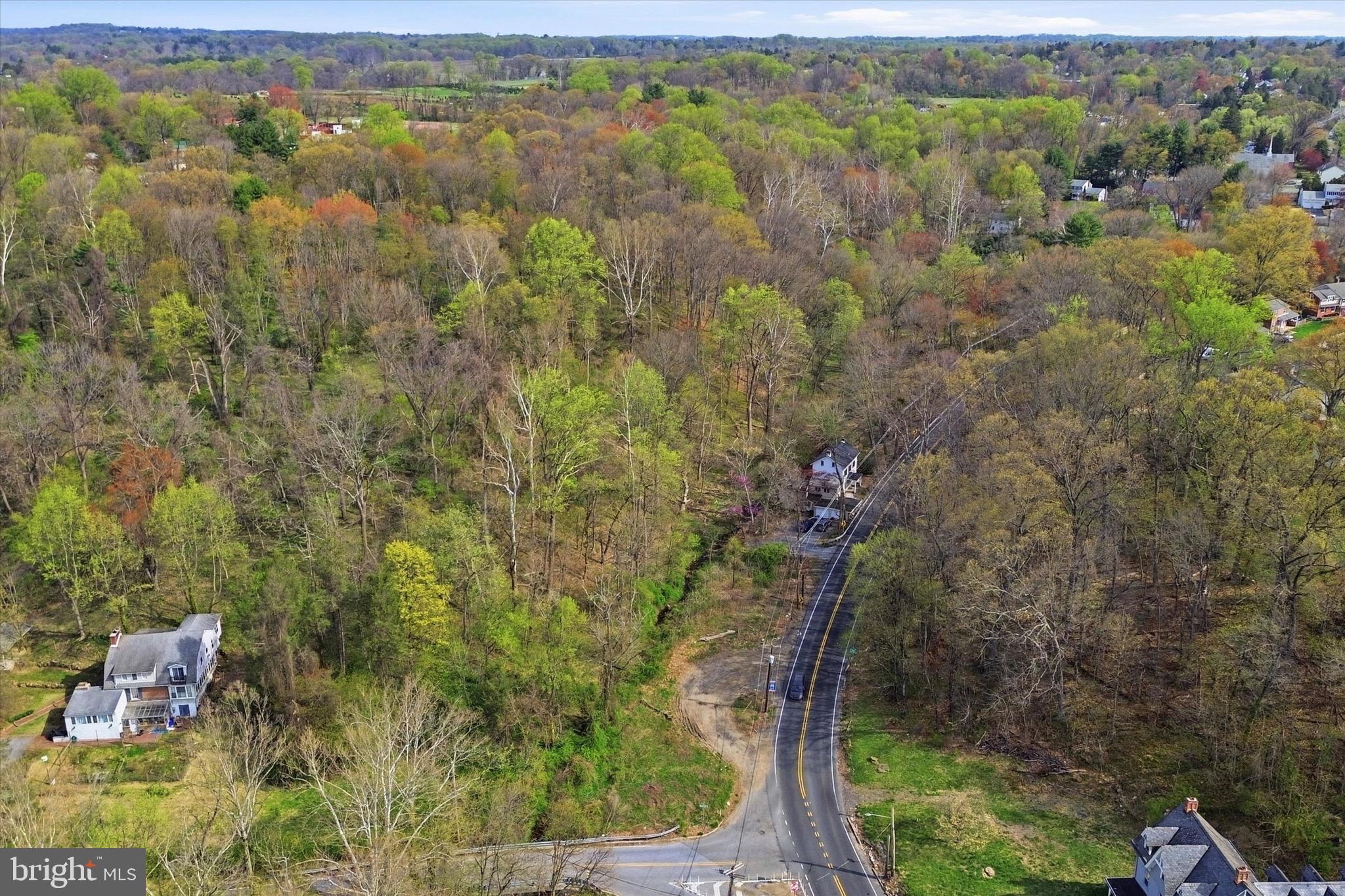 386 Dutton Mill Road Brookhaven, PA 19015 - Photo 2 of 20