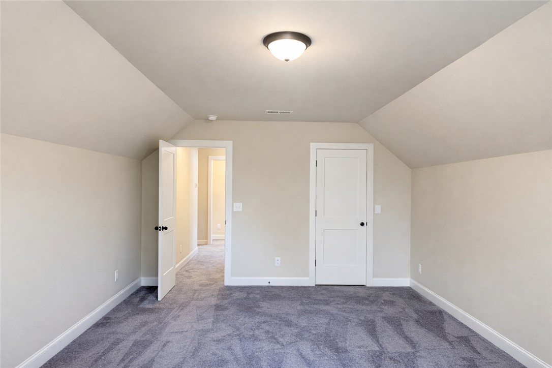 106 Player Lane Westminster, SC 29693 - Photo 22 of 24 This spacious room offers comfort and versatility for your needs.