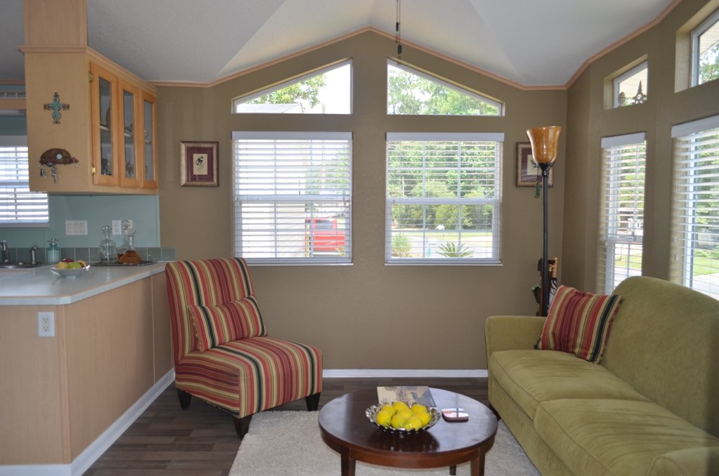 237 Defuniak Loop Lillian, AL 36549 - Photo 4 of 34