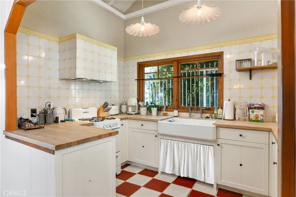 $24,950 | 125 St Ann's Drive, Laguna Beach, CA 92651