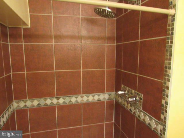 12200 Kendall Street Silver Spring, MD 20902 - Photo 20 of 30 Basement Full Bath