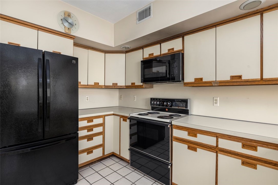 4496 Post Road, Unit 3 Warwick, RI 02818 - Photo 14 of 44 Kitchen