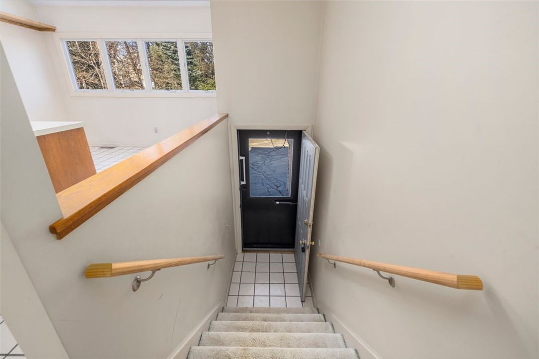4496 Post Road, Unit 3 Warwick, RI 02818 - Photo 21 of 44 Front Entry