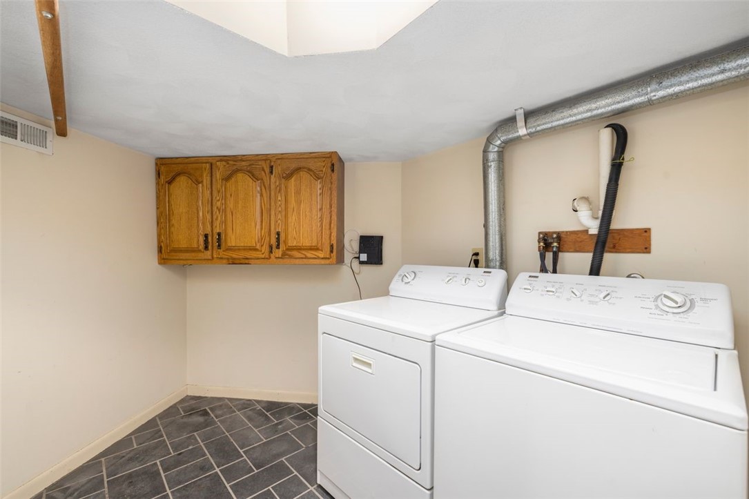 4496 Post Road, Unit 3 Warwick, RI 02818 - Photo 41 of 44 Laundry room