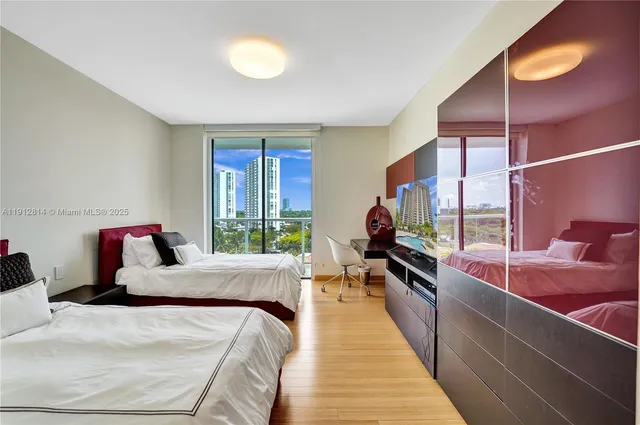 $1,000,000 | 20281 East Country Club Drive, Unit 607, Aventura, FL 33180