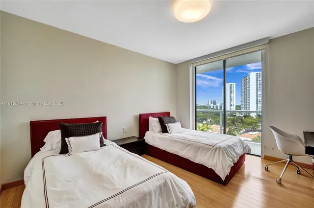 $1,000,000 | 20281 East Country Club Drive, Unit 607, Aventura, FL 33180