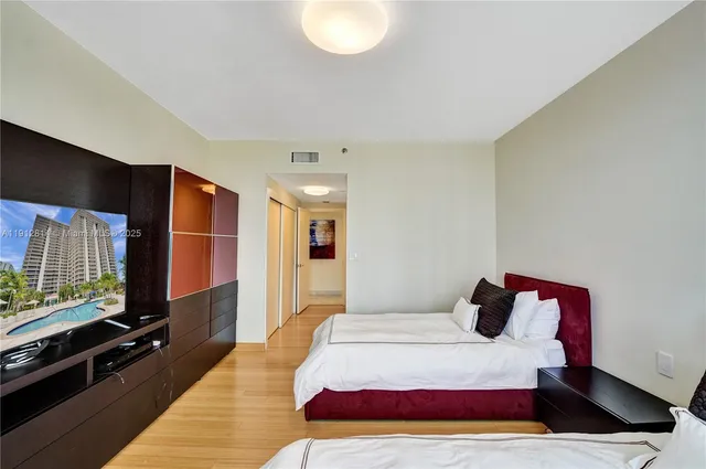 $1,000,000 | 20281 East Country Club Drive, Unit 607, Aventura, FL 33180