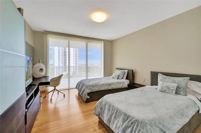 $1,000,000 | 20281 East Country Club Drive, Unit 607, Aventura, FL 33180