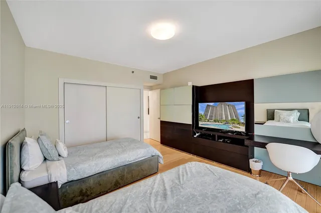 $1,000,000 | 20281 East Country Club Drive, Unit 607, Aventura, FL 33180