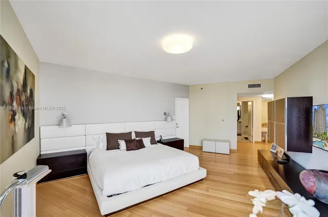 $1,000,000 | 20281 East Country Club Drive, Unit 607, Aventura, FL 33180