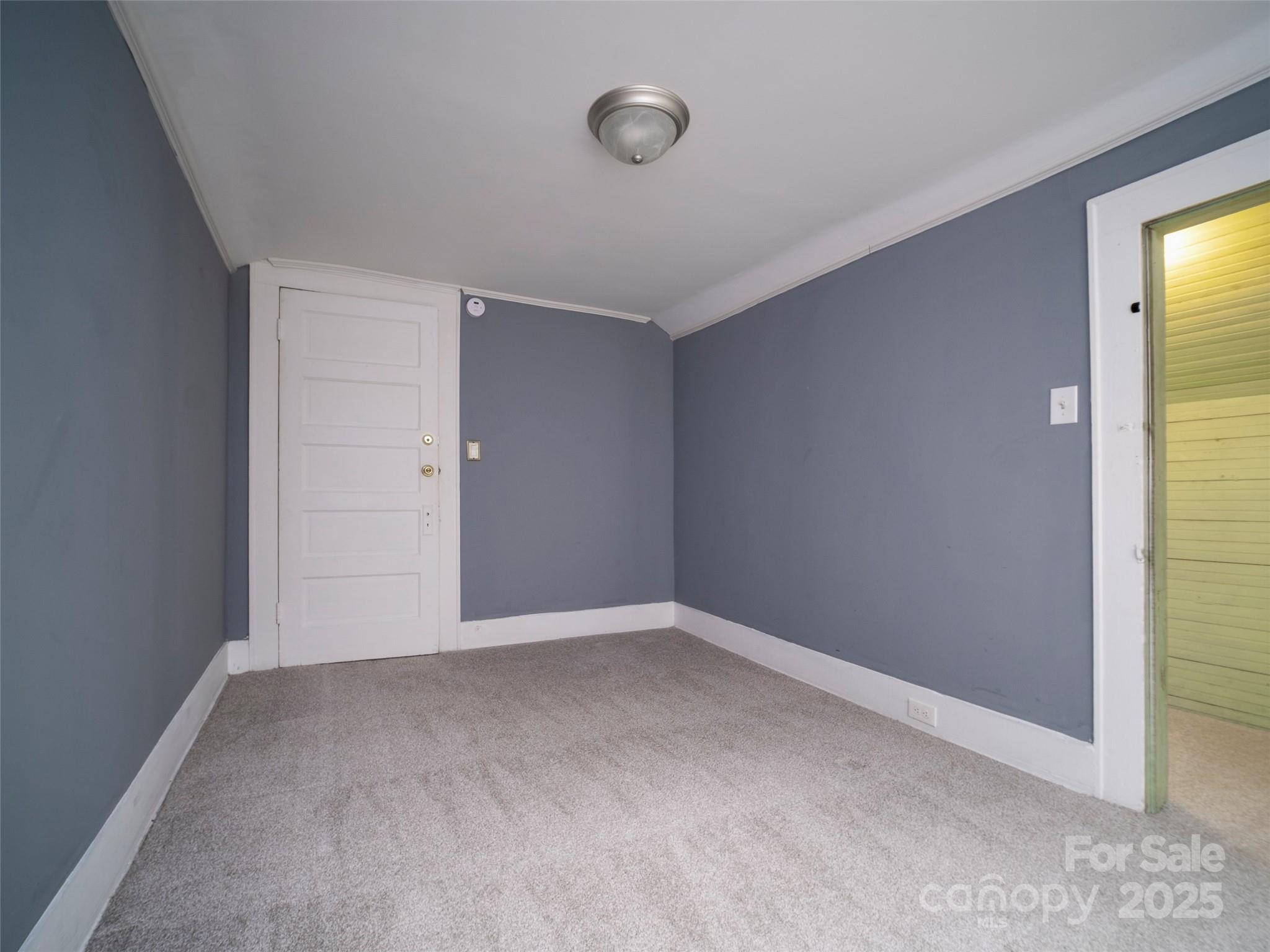 525 West 2nd Avenue Gastonia, NC 28052 - Photo 26 of 39 a view of an empty room with a closet