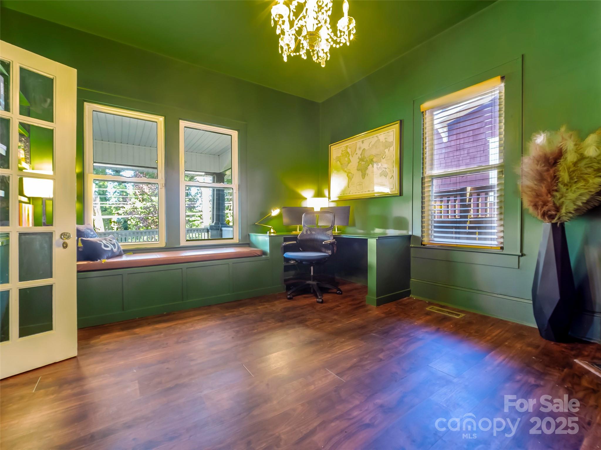 525 West 2nd Avenue Gastonia, NC 28052 - Photo 6 of 39 a living room with furniture and a large window