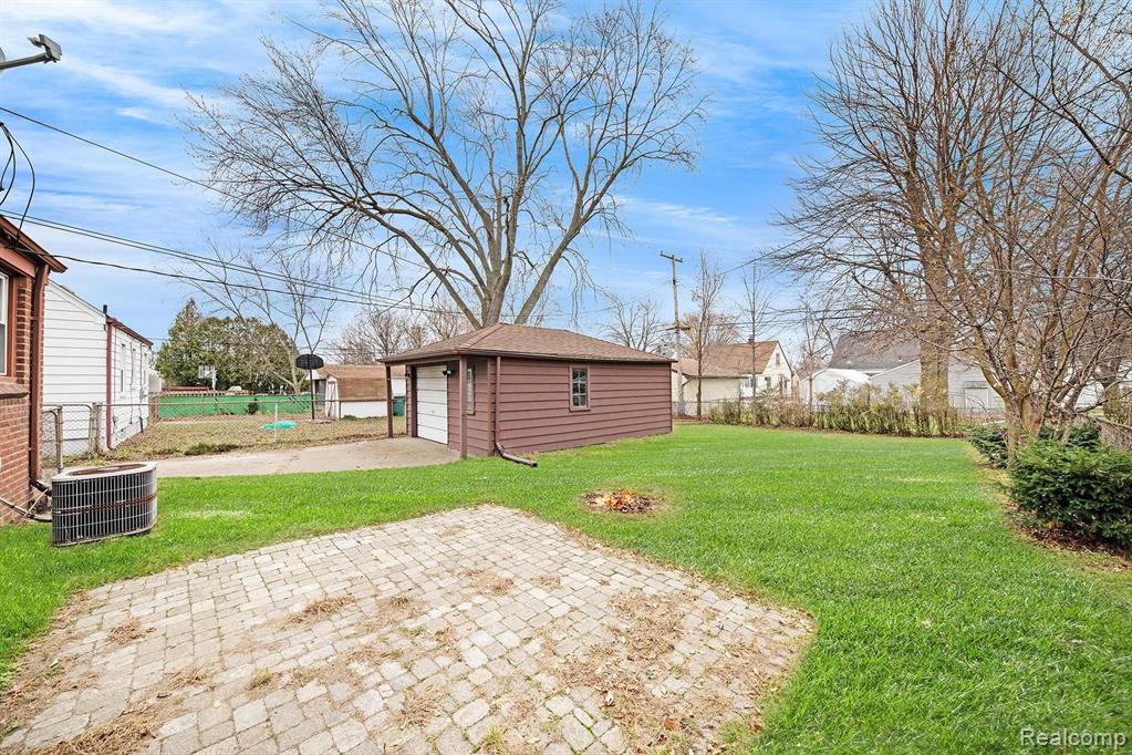 24901 Ross Street Dearborn, MI 48124 - Photo 24 of 25