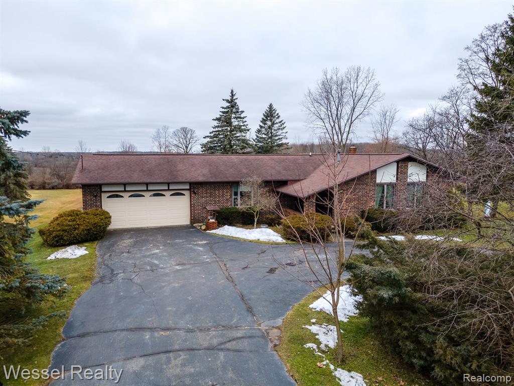 29720 Armada Ridge Road Richmond, MI 48062 - Photo 3 of 42