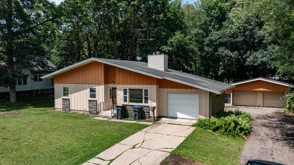 $225,000 | 622 West Fulton Street, Waupaca, WI 54981