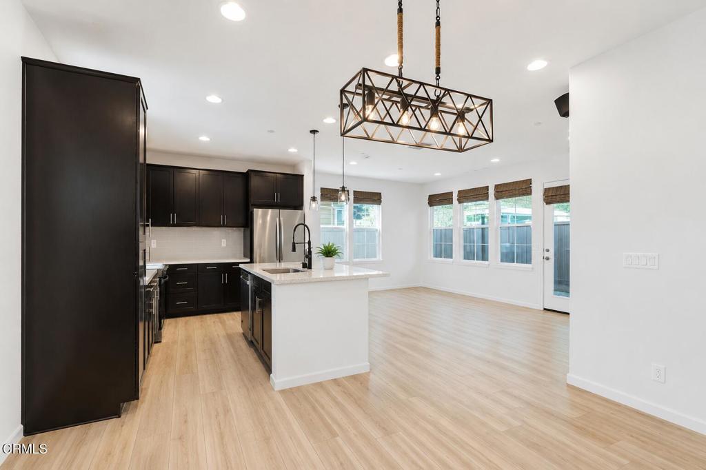 241 Stonegate Road Camarillo, CA 93010 - Photo 3 of 18