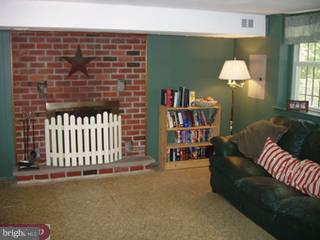 7316 Hill Road Philadelphia, PA 19128 - Photo 5 of 6 Gallery Image 5