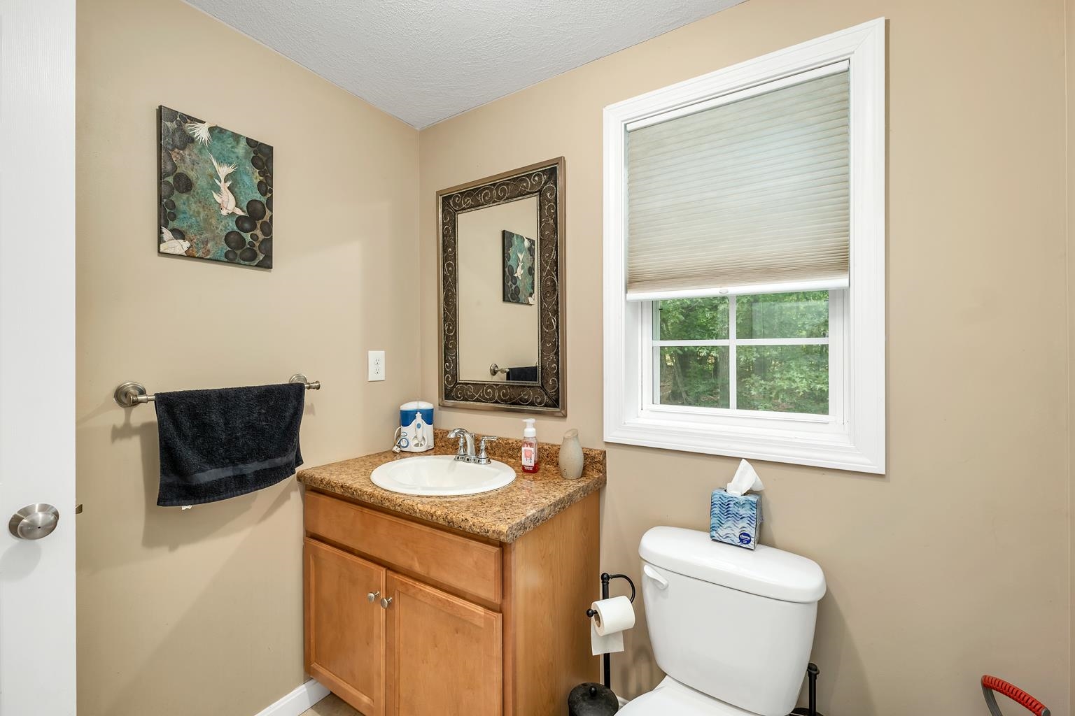 47 Mill Pond Road Epping, NH 03042 - Photo 14 of 40