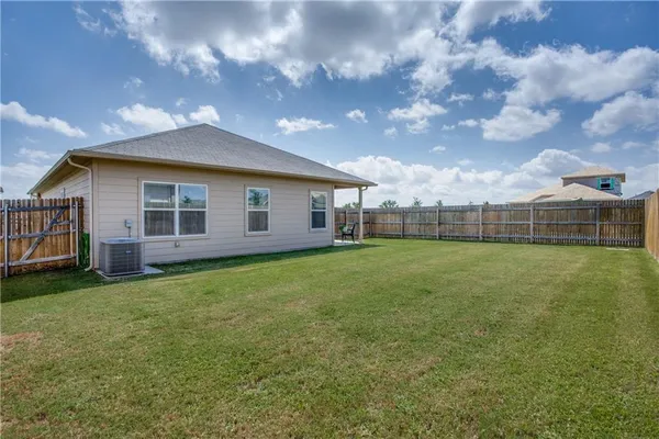 $1,895 | 1072 Gaelic Drive, Georgetown, TX 78626