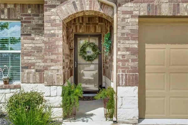 $1,895 | 1072 Gaelic Drive, Georgetown, TX 78626