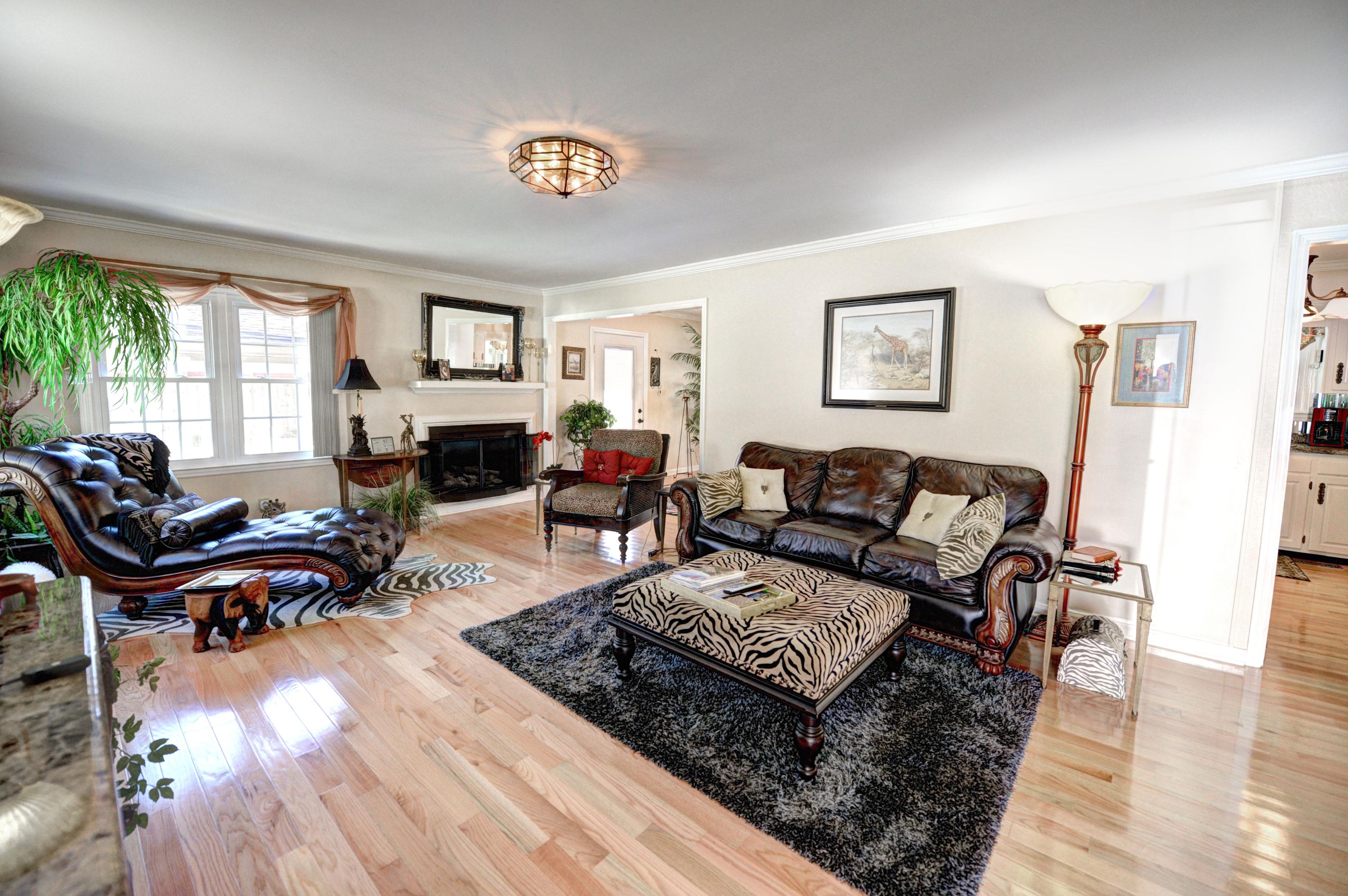 696 Bluff Road Dayton, TN 37321 - Photo 2 of 30 2-696 Bluff Living 1