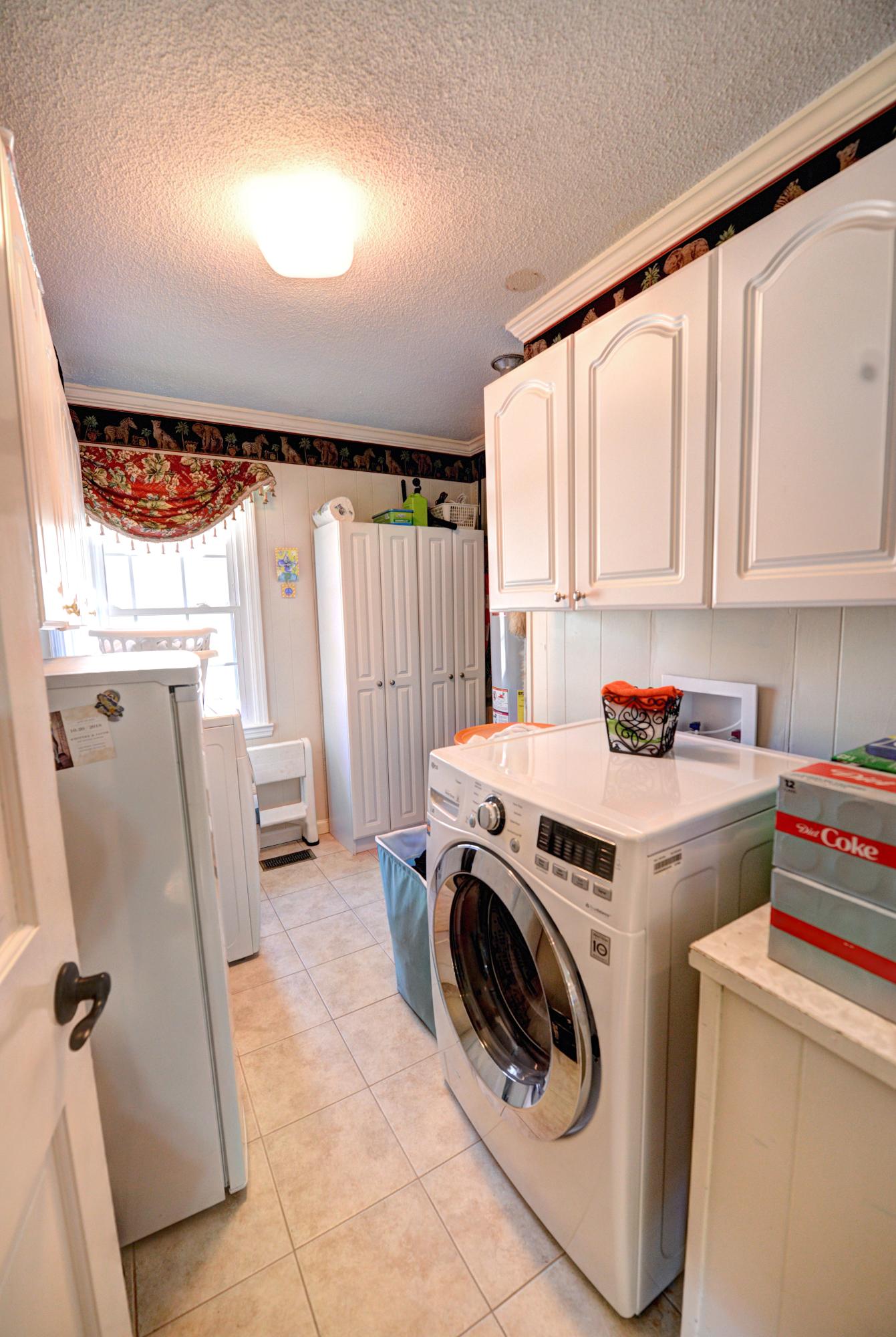 696 Bluff Road Dayton, TN 37321 - Photo 26 of 30 26-696 Bluff Laundry