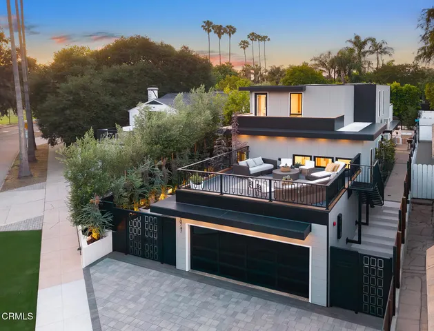 $2,638,000 | 10747 Valleyheart Drive, Studio City, CA 91604