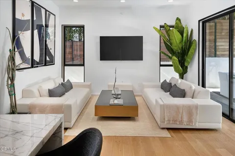 $2,638,000 | 10747 Valleyheart Drive, Studio City, CA 91604