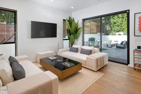 $2,638,000 | 10747 Valleyheart Drive, Studio City, CA 91604