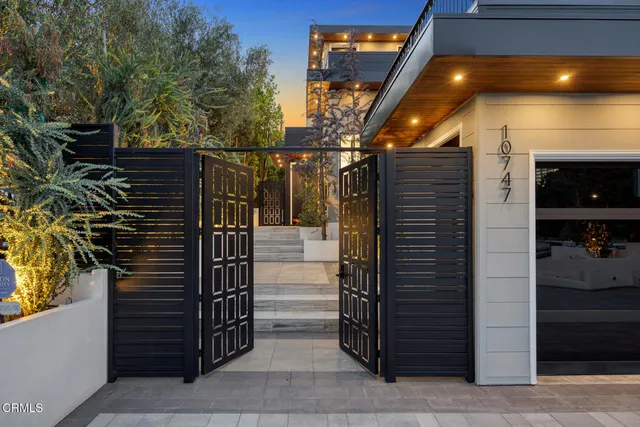 $2,638,000 | 10747 Valleyheart Drive, Studio City, CA 91604