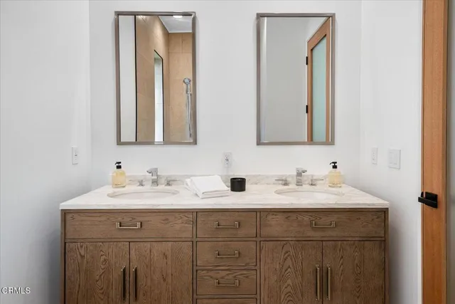 $2,638,000 | 10747 Valleyheart Drive, Studio City, CA 91604