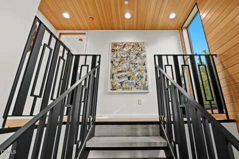 $2,638,000 | 10747 Valleyheart Drive, Studio City, CA 91604