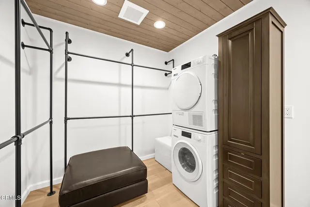 $2,638,000 | 10747 Valleyheart Drive, Studio City, CA 91604