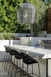 $2,638,000 | 10747 Valleyheart Drive, Studio City, CA 91604