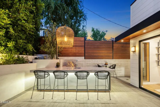 $2,638,000 | 10747 Valleyheart Drive, Studio City, CA 91604