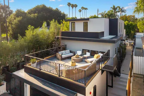 $2,638,000 | 10747 Valleyheart Drive, Studio City, CA 91604